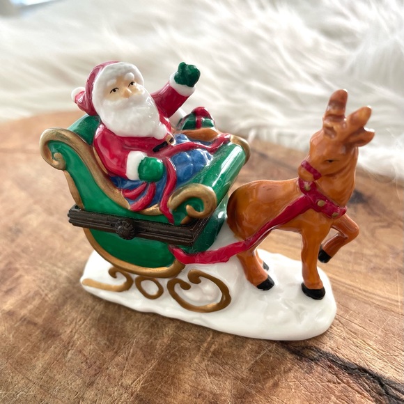 Accents Vtg Santa Sleigh And Reindeer Trinket Ceramic Box Poshmark